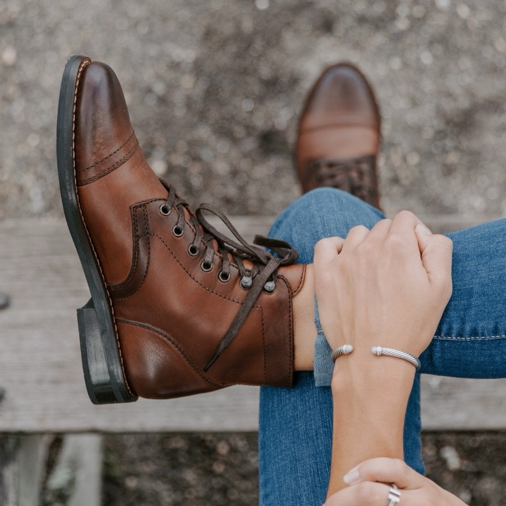 THURSDAY * 8.5 NEW * captain leather lace up goodyear welt boot classic brandy